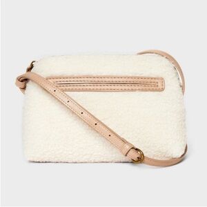NWT Universal Thread Crossbody Bag Addison Cream Sherpa Tan Vegan Leather Zipup